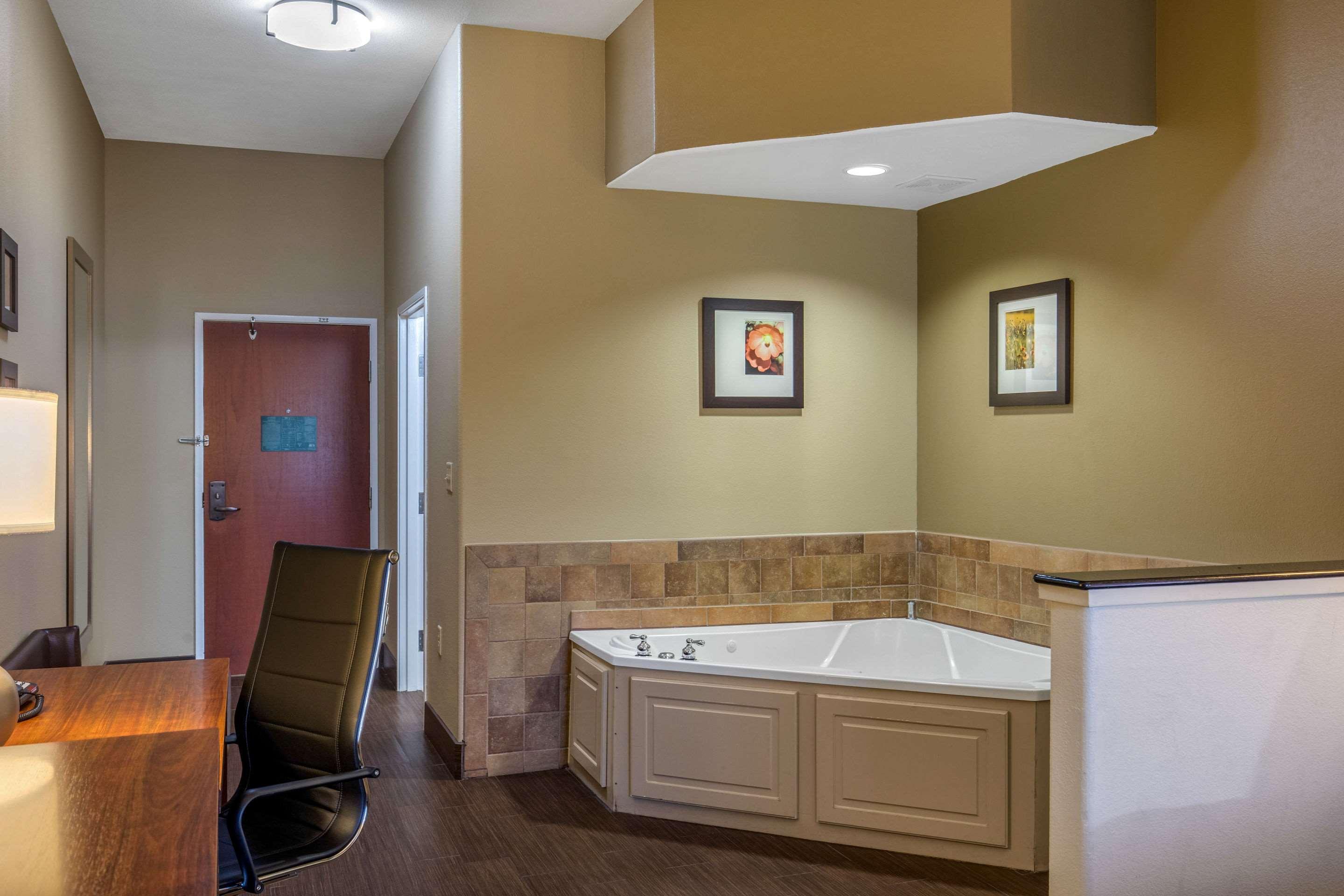 Comfort Suites Marshall Kültér fotó